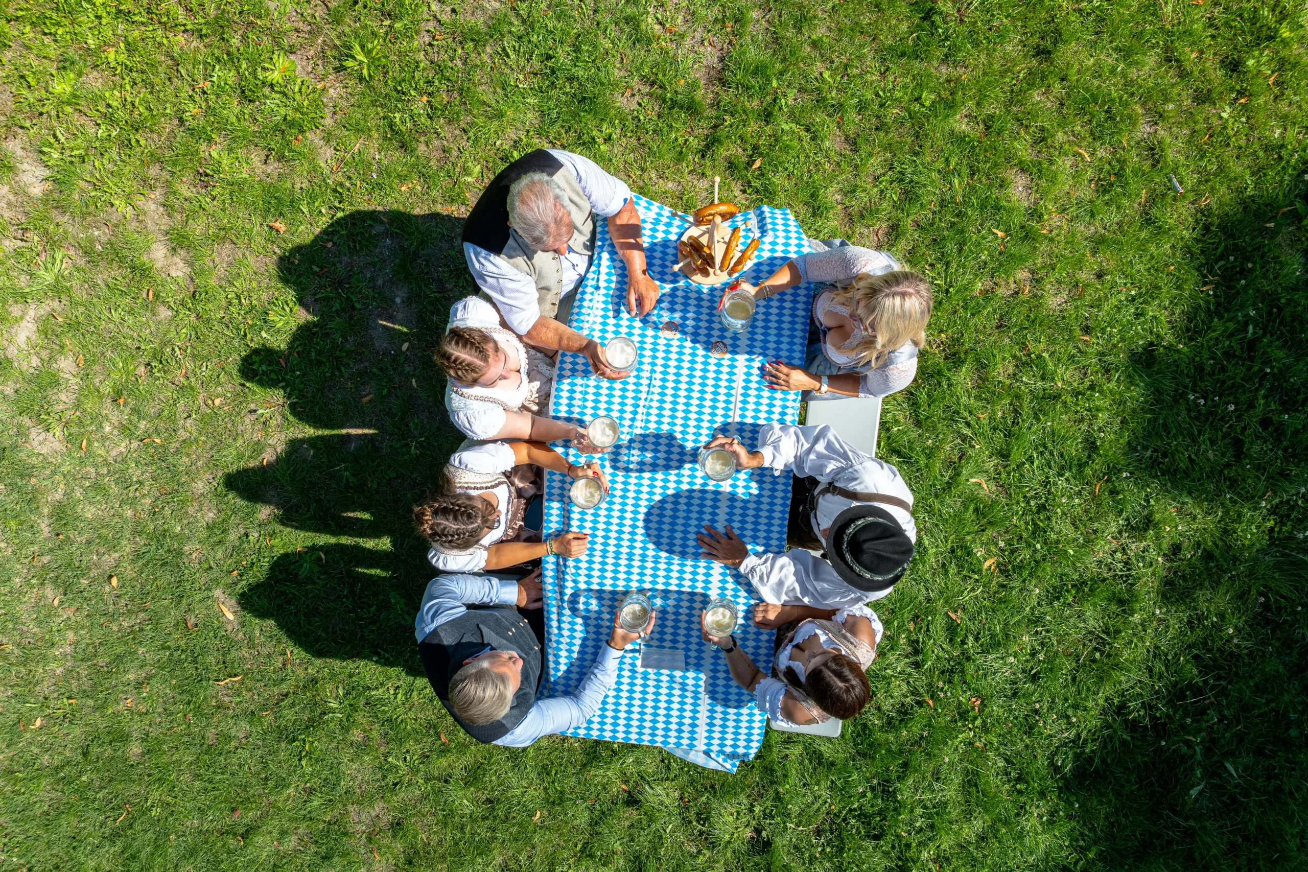 Gruppe_Tisch_Breite_top